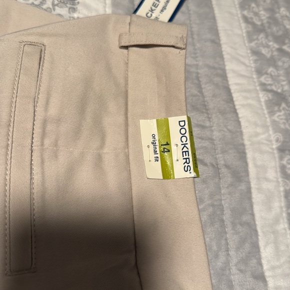 Dockers NWT Women's Flat Front Khaki's Size 14 Original Fit: no hem - Picture 9 of 9